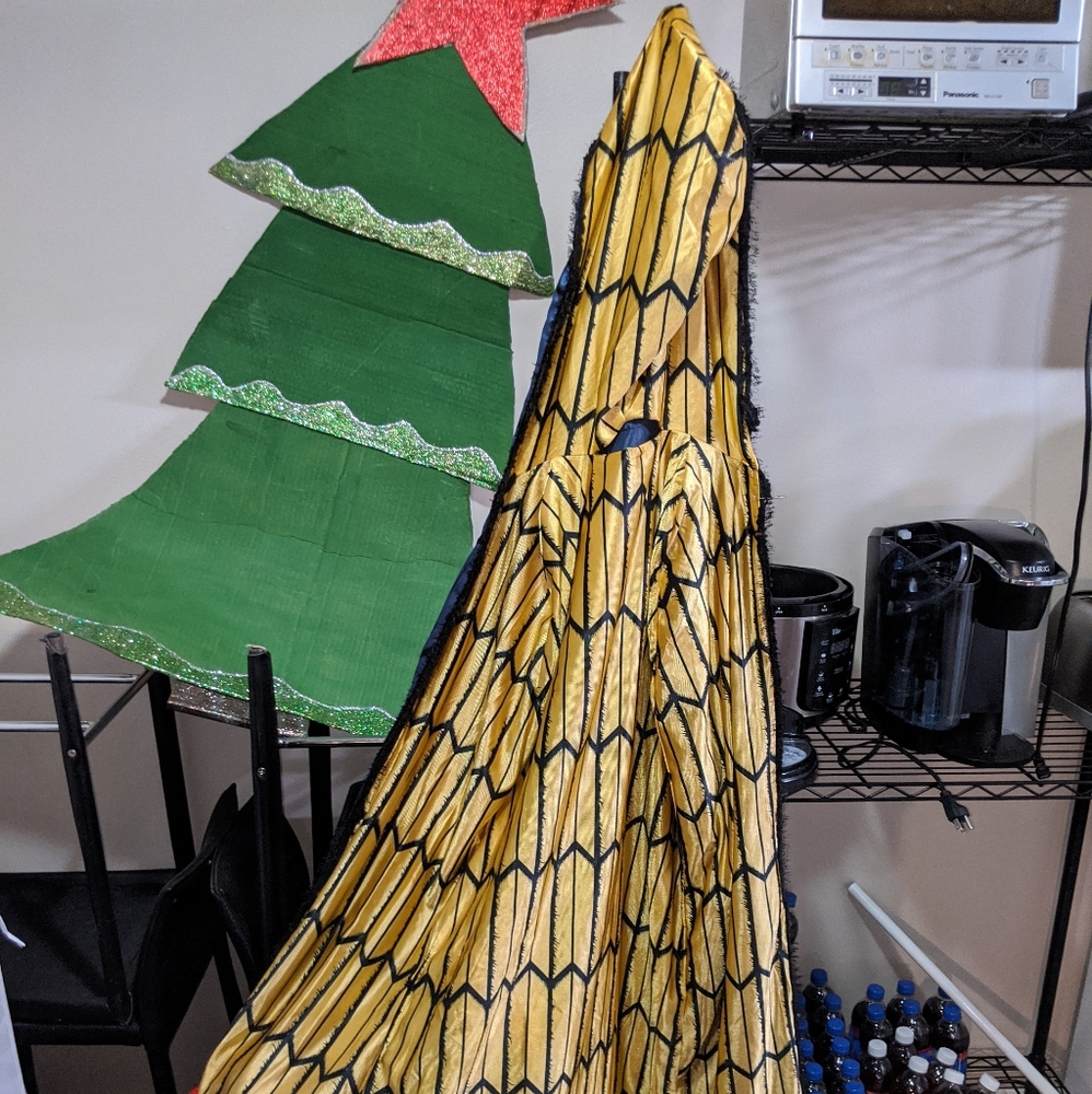 Wonder Woman Cape W/ Hood